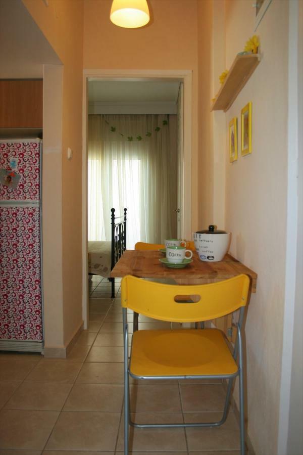 Cosy Apartment By The Sea Metamorfosi  Eksteriør billede