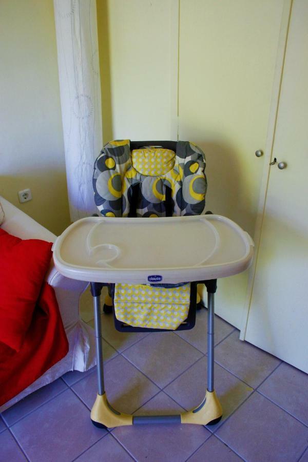 Cosy Apartment By The Sea Metamorfosi  Eksteriør billede