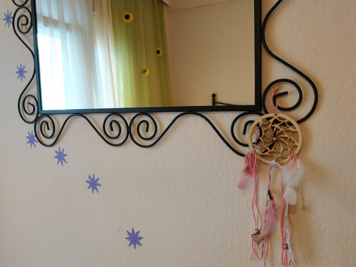 Cosy Apartment By The Sea Metamorfosi  Eksteriør billede