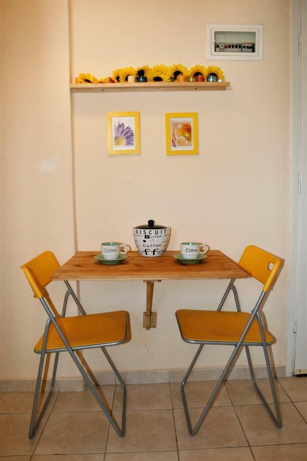Cosy Apartment By The Sea Metamorfosi  Eksteriør billede
